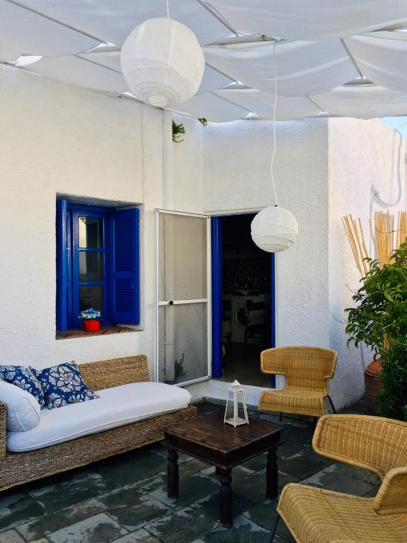 Rhodes Summer House room 4